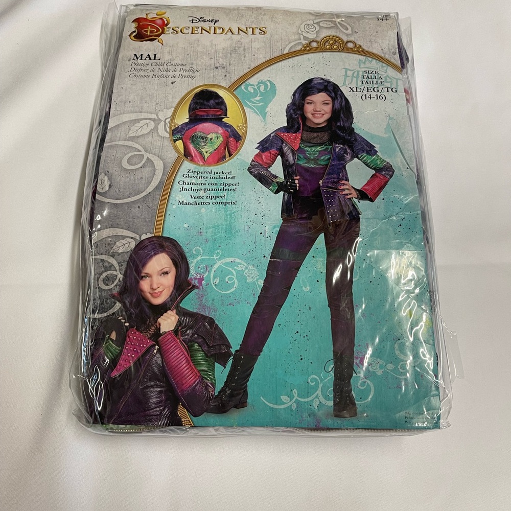 Disney Descendants (MAL) Complete Costume As Well As Wig